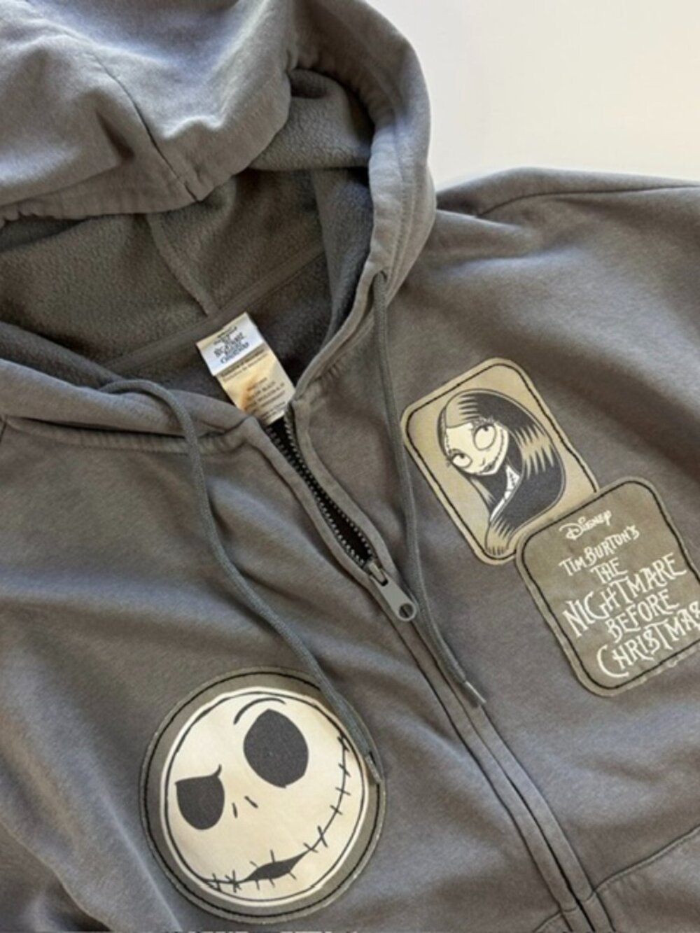 Pullover Hoodie Disney Nightmare Before Christmas Men’s Medium Sweatshirt Grey